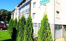 Hotel Oliwski  3*